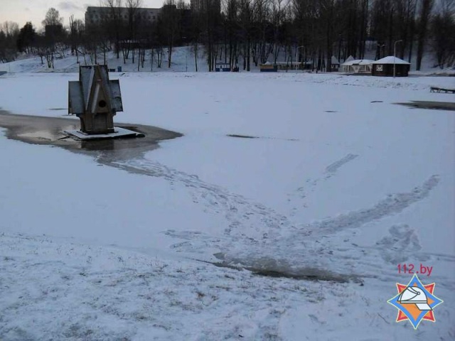 Витебчанин спас школьника, провалившегося под лед (фото)